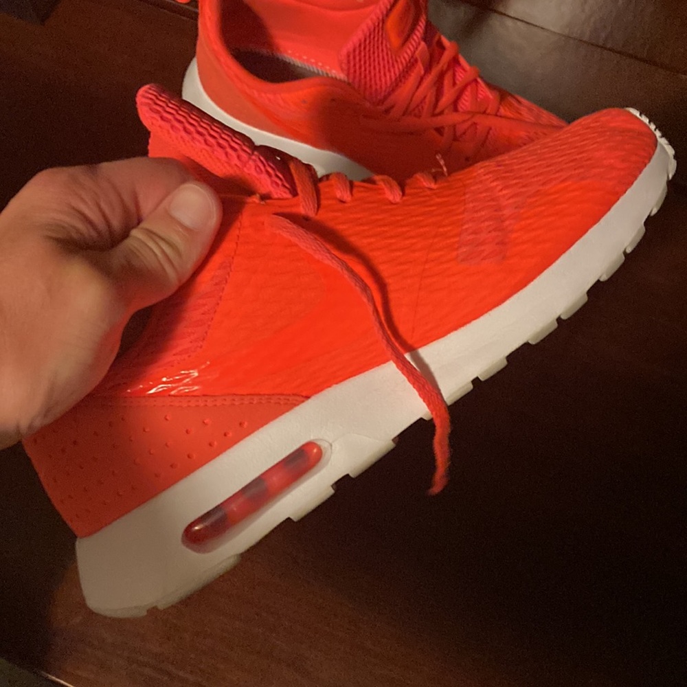 Nike Air Max-Bright Orange - Picture 3 of 6